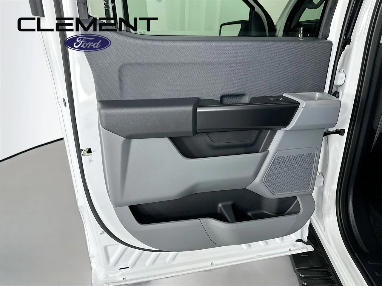 New 2026 Oxford White Ford XL image 26