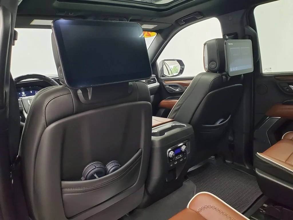 Used 2024 Midnight Blue Metallic GMC Denali Ultimate image 33
