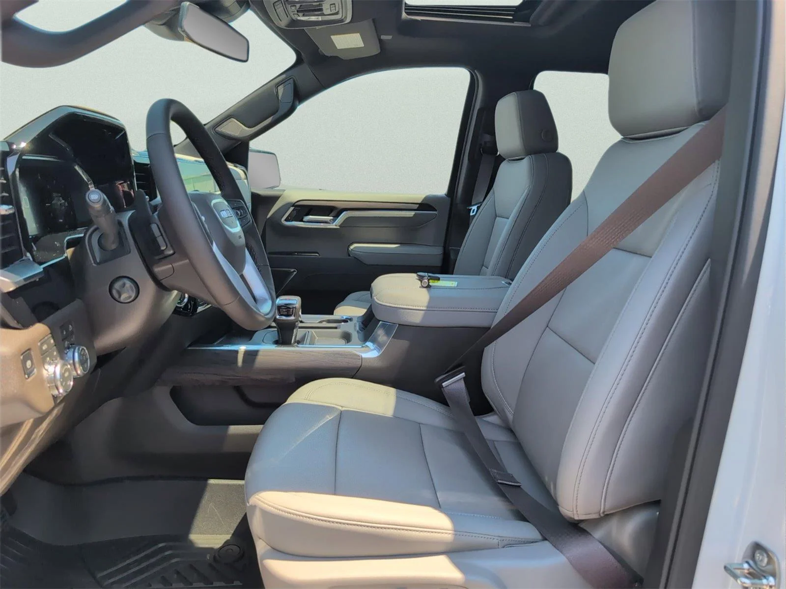 New 2026 Summit White GMC SLT image 29