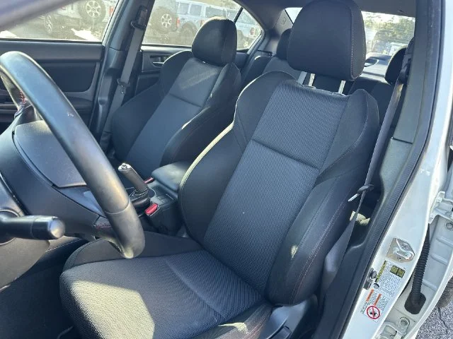 Used 2018 White Subaru  image 12