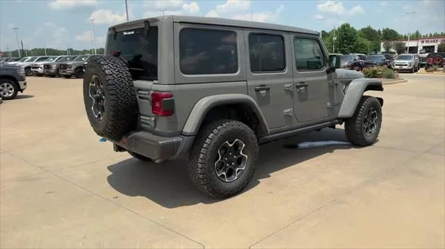New 2023 Sting-Gray Clear-Coat Exterior Paint Jeep Rubicon 4xe image 8