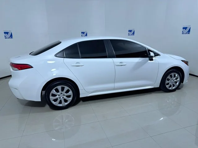Used 2022 White Toyota LE image 8