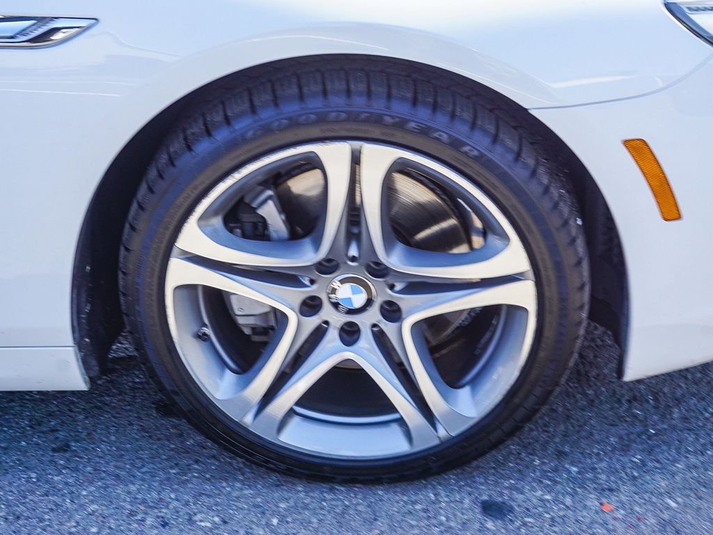 Used 2012 White BMW 650i image 9