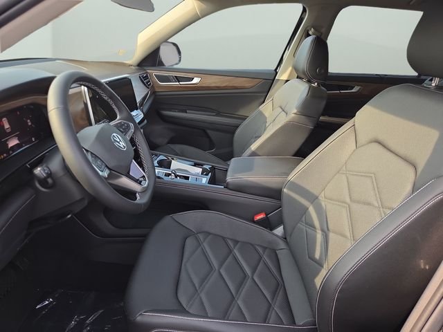 New 2026 Black Volkswagen SE w/Technology image 15