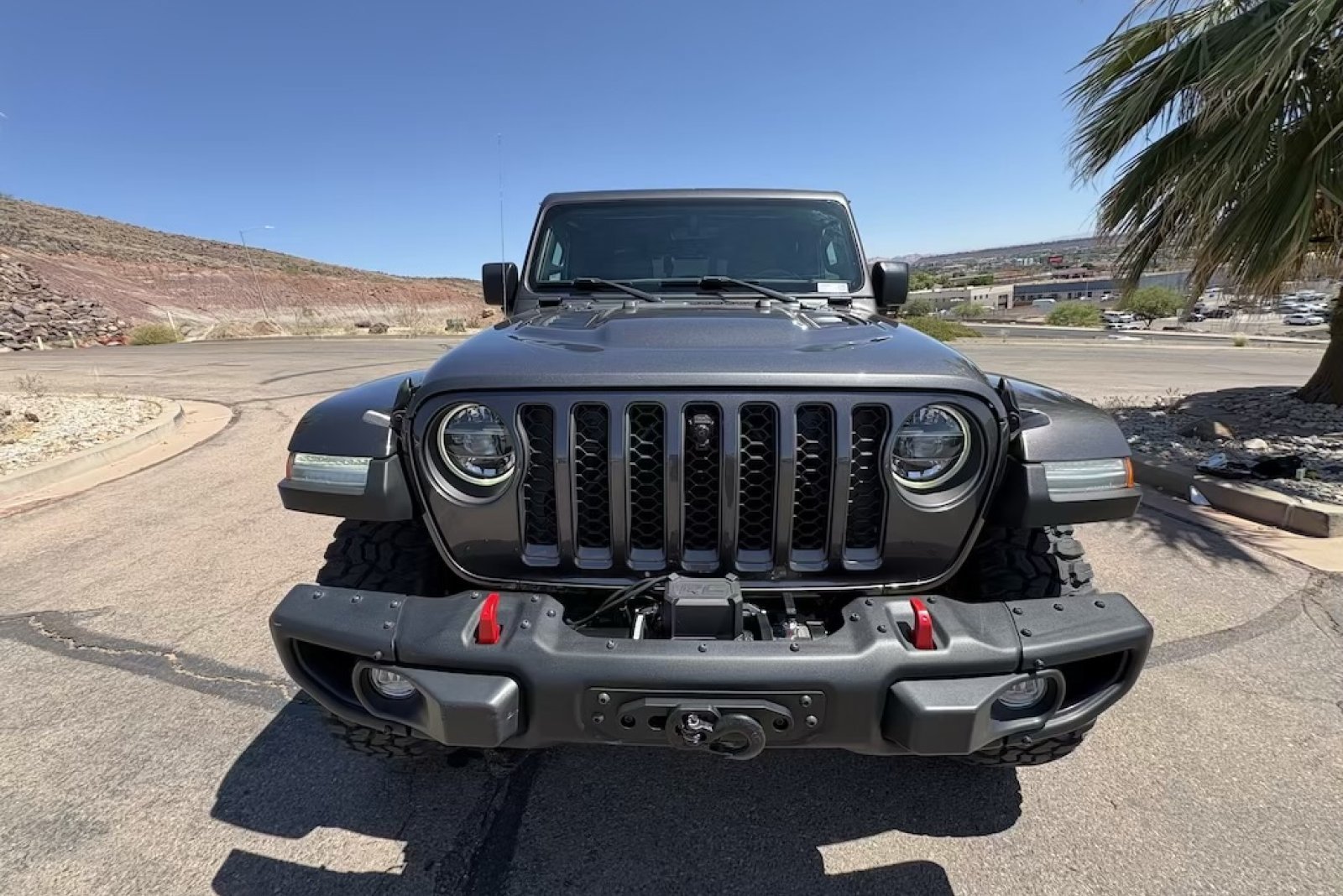 Used 2021 Granite Crystal Metallic Clearcoat Jeep Rubicon image 9