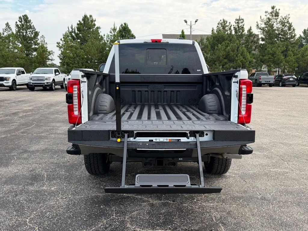 New 2026 Star White Metallic Tri-Coat Ford F-250® King Ranch® image 19