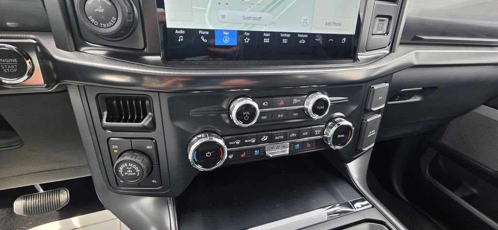 New 2026 Iconic Silver Metallic Ford Lariat® image 24