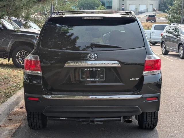 Used 2013 Black Toyota SE image 4