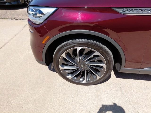 Used 2020 Burgundy Lincoln Reserve image 39