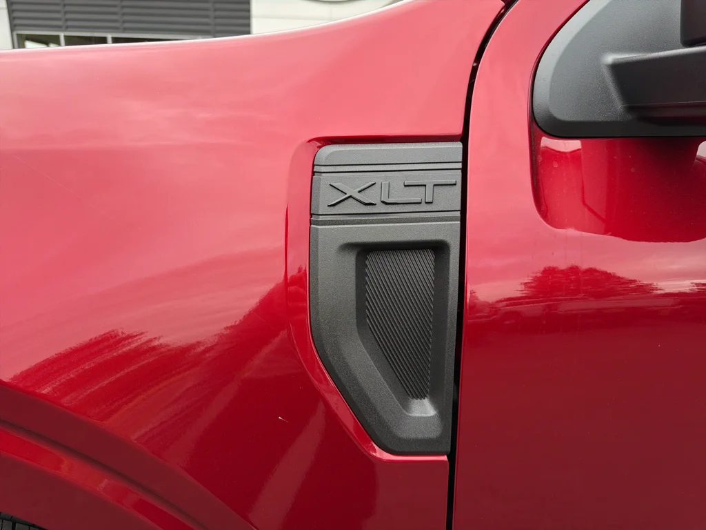 New 2026 Ruby Red Metallic Tinted Clearcoat Ford XLT image 24