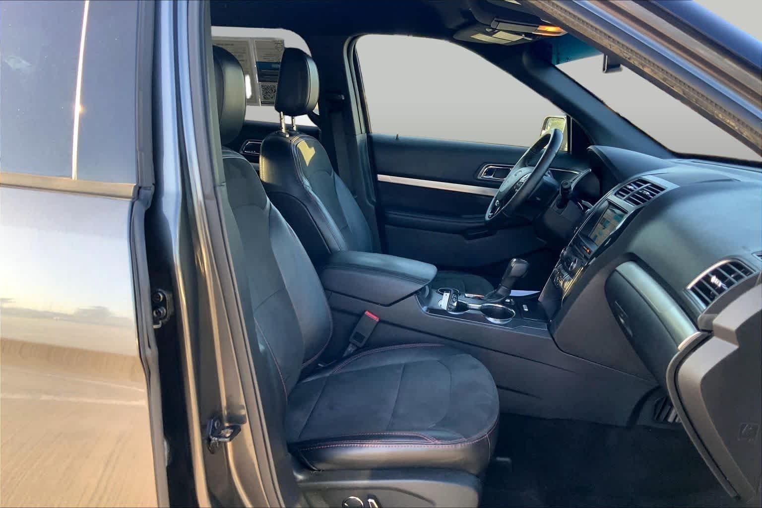 Used 2018 Magnetic Ford XLT image 9