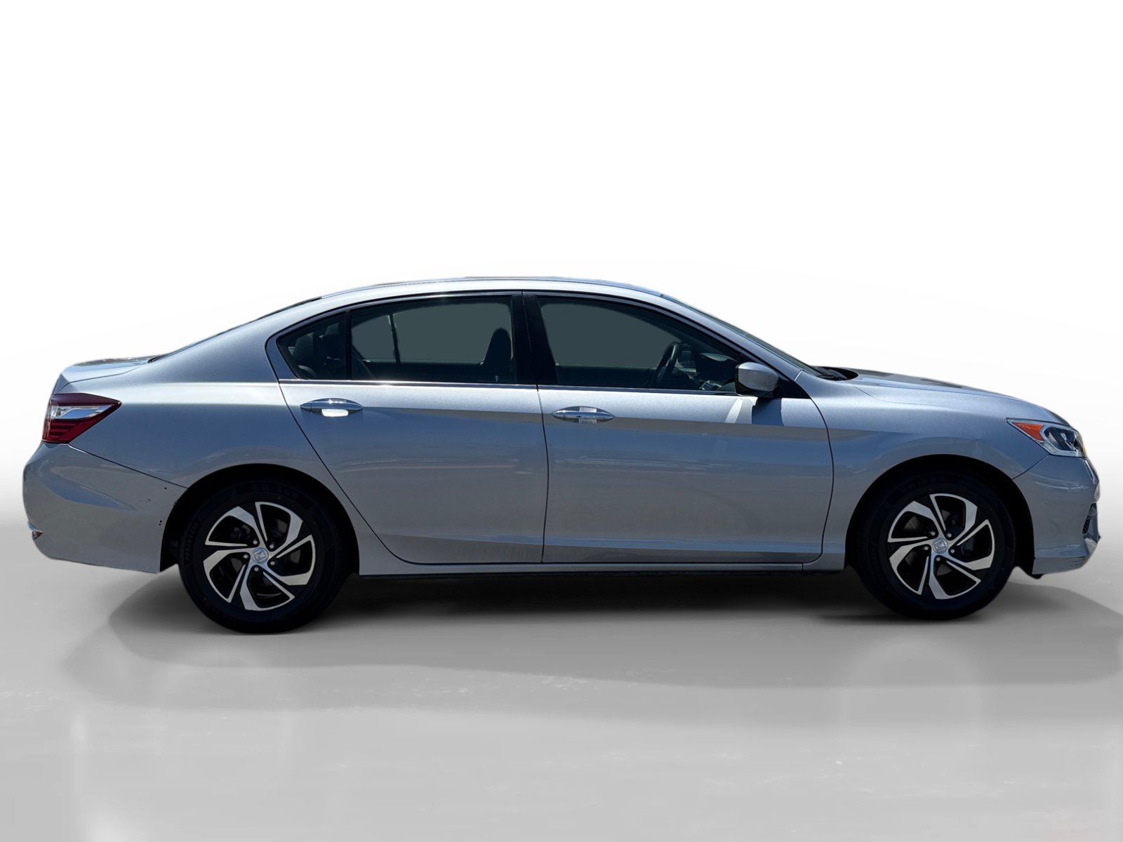 Used 2017 Silver Honda LX image 6