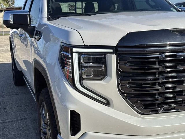 Used 2023 White GMC Denali Ultimate image 6