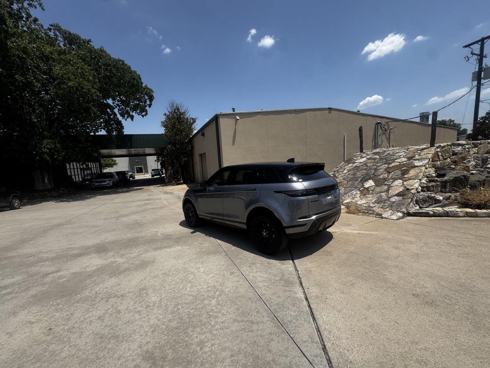 Used 2025 Eiger Grey Land Rover Core S image 3