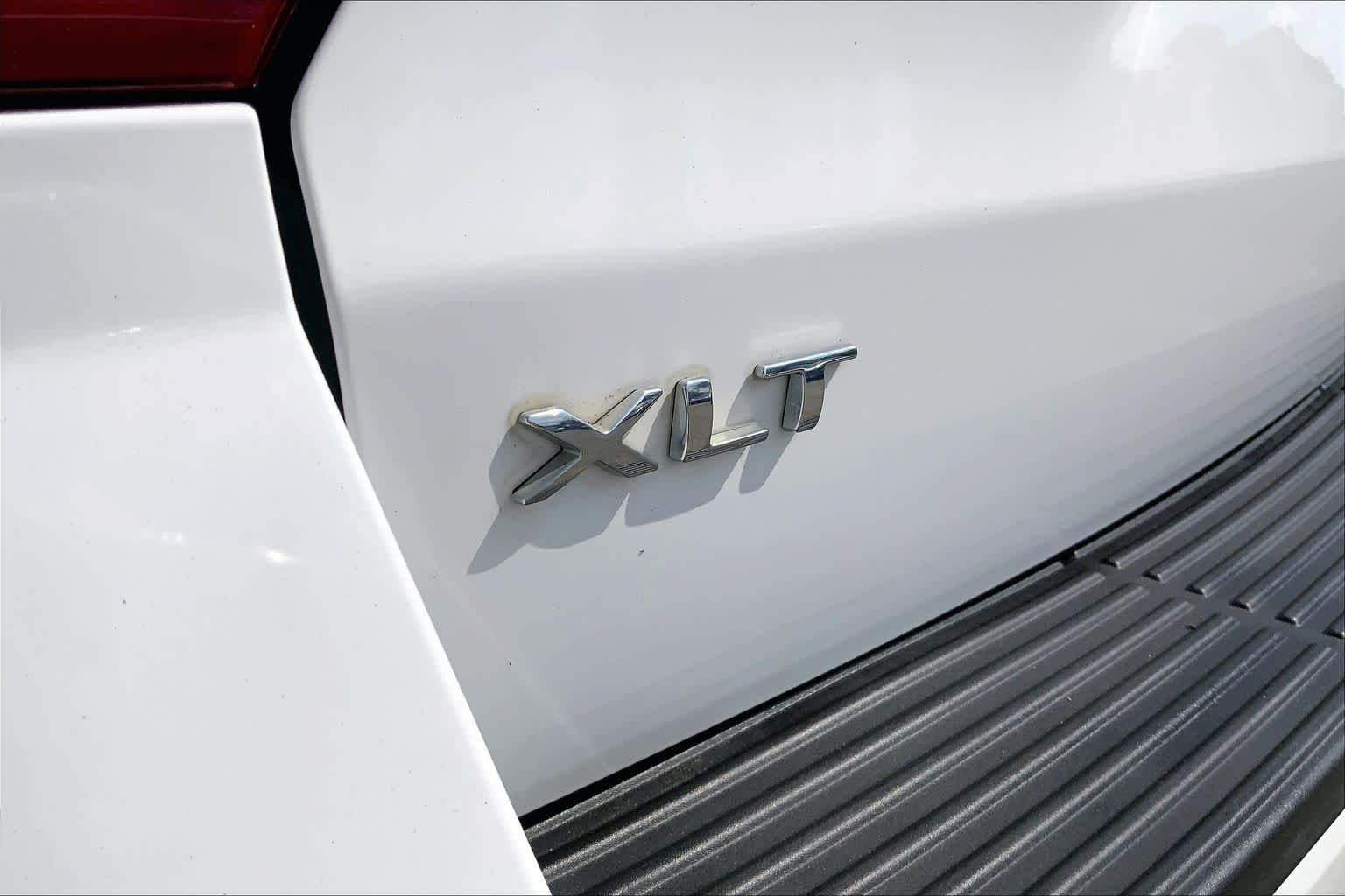 Used 2019 Oxford White Ford XLT image 9