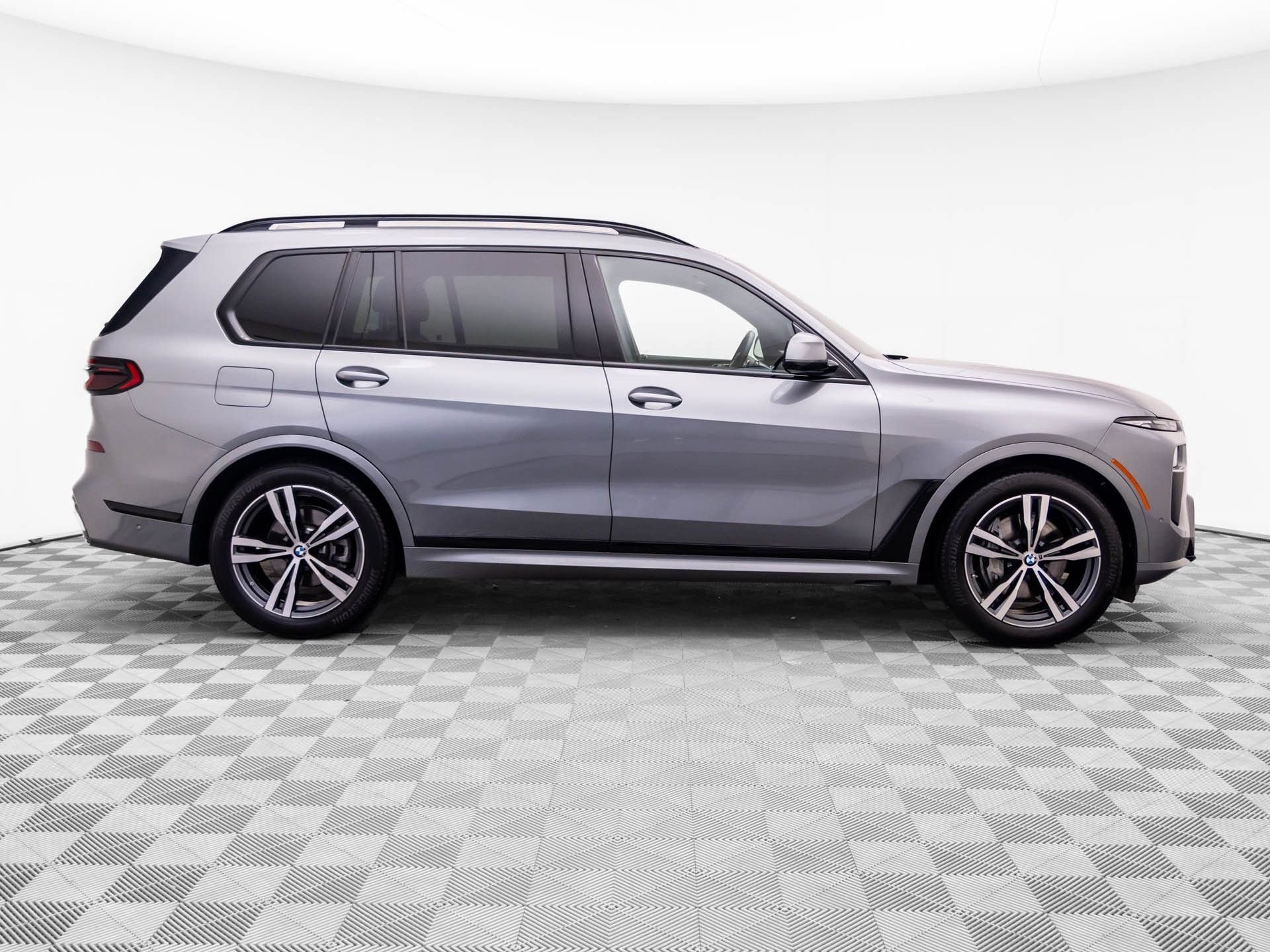 Certified Used 2026 Skyscraper Grey Metallic BMW xDrive40i image 6
