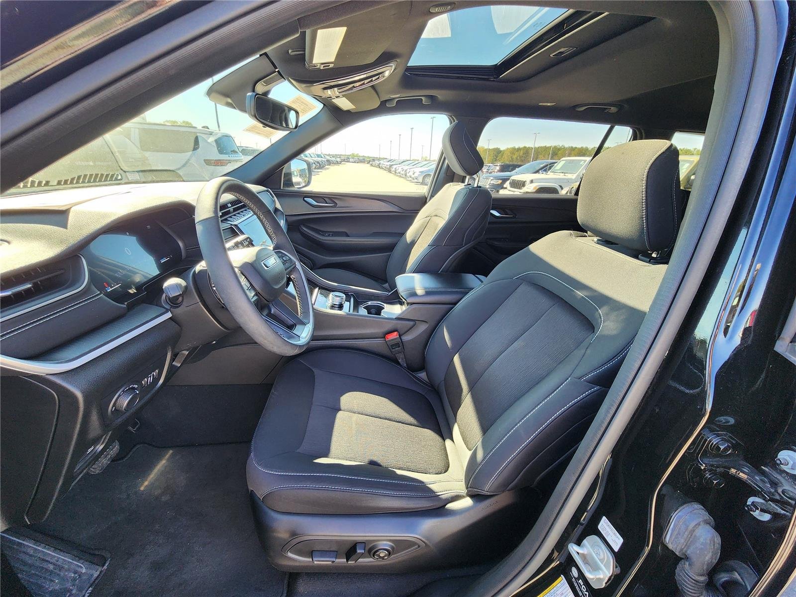 Used 2024 Diamond Black Crystal Pearlcoat Jeep Laredo X image 13