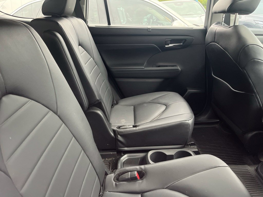 Used 2024 Beige Toyota XLE image 9
