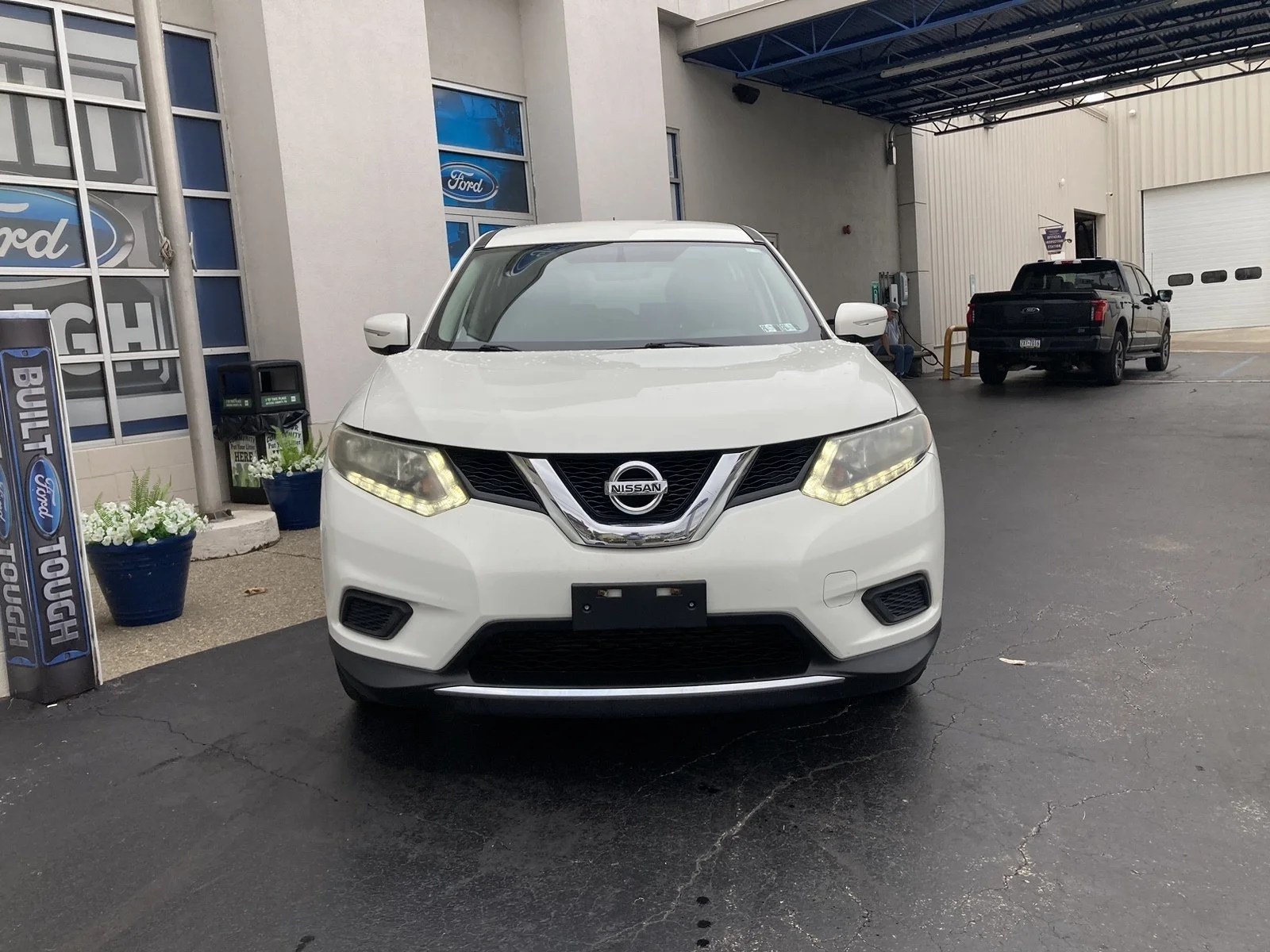 Used 2014 Nissan Rogue S with VIN 5N1AT2MT7EC836059 for sale in Waynesburg, PA