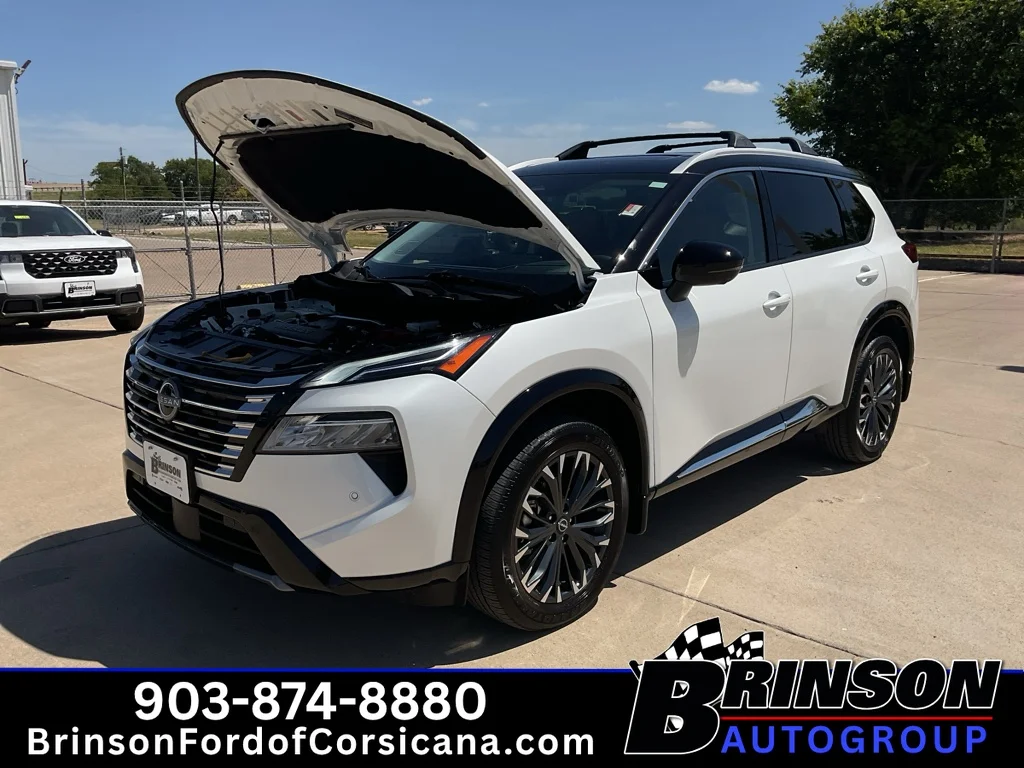 Used 2026 White / Black Nissan Platinum image 14