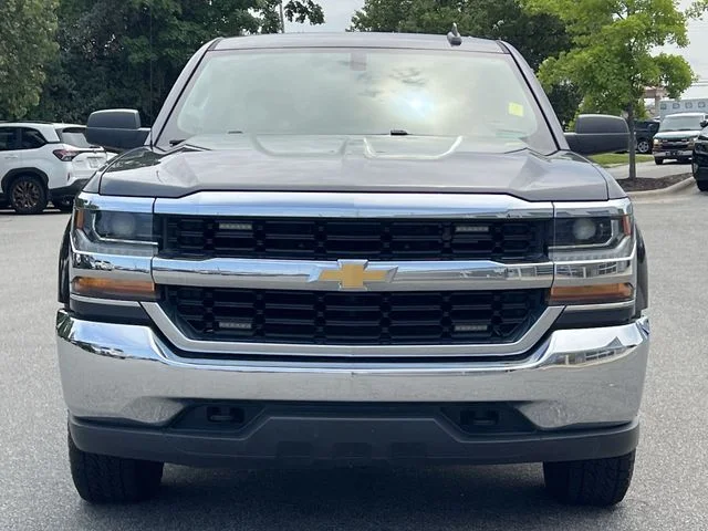 Used 2019 Gray Chevrolet LT image 17