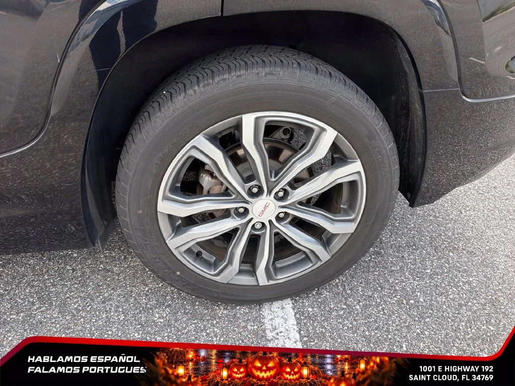 Used 2018 EBONY TWILIGHT METALLIC GMC Denali image 11