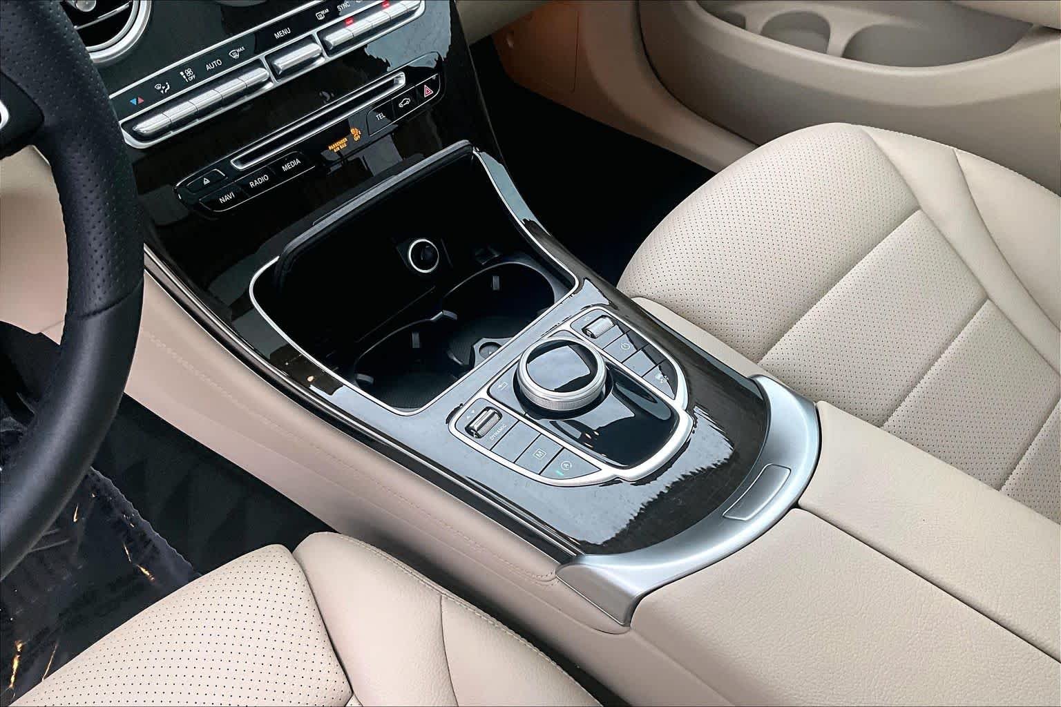 Used 2019 Polar White Mercedes-Benz GLC 300 image 15