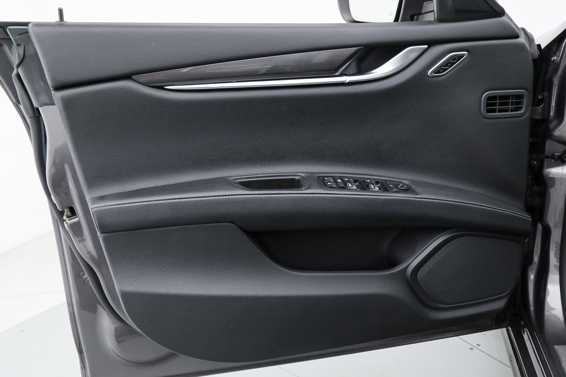 Used 2021 Gray Maserati S Q4 image 16