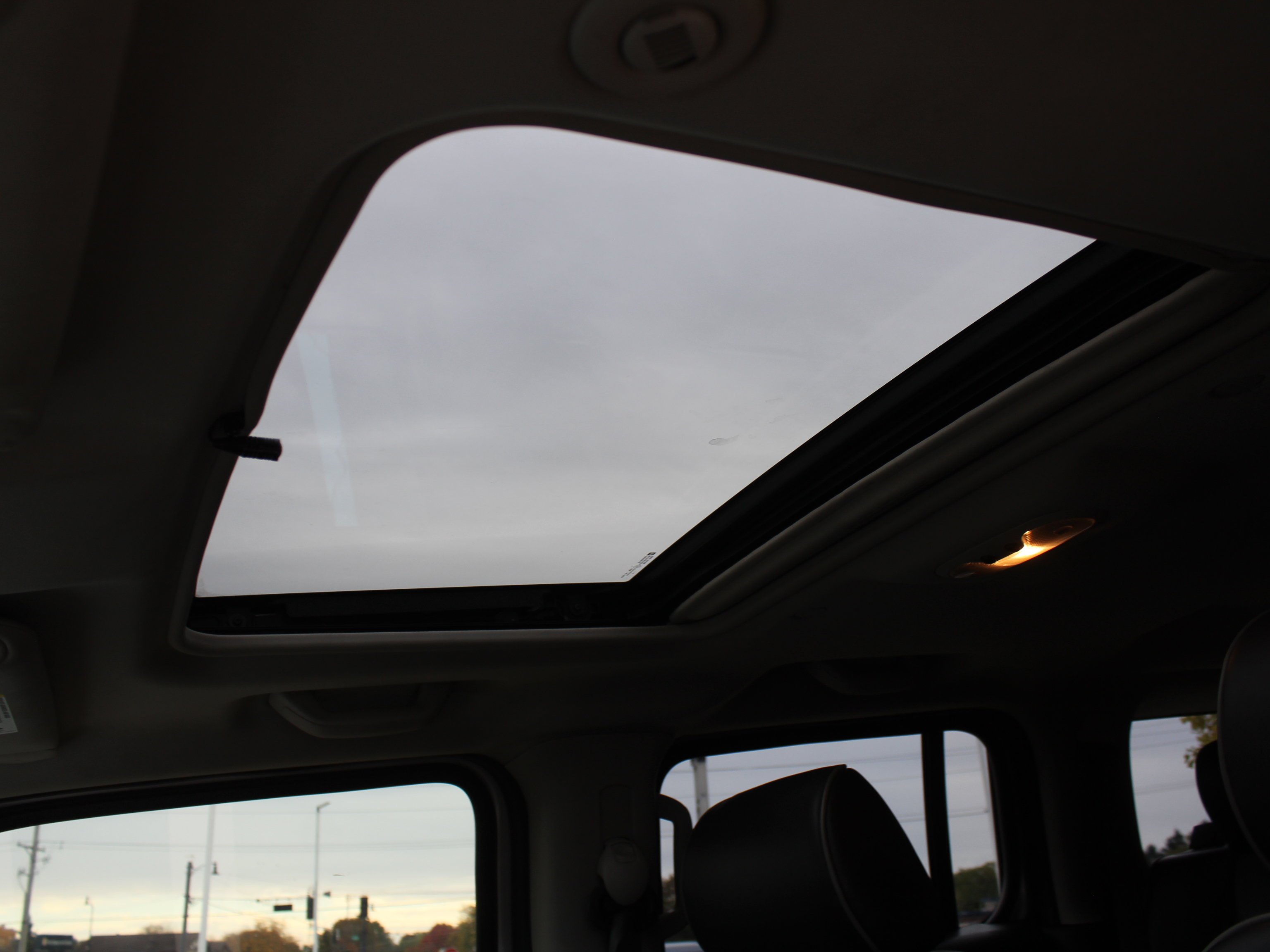 Used 2007 Boulder Gray Metallic HUMMER SUV image 14