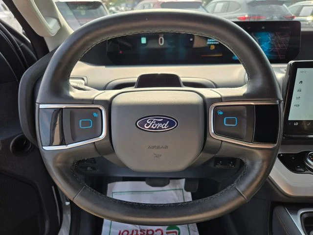 Used 2025 White Ford Active image 32