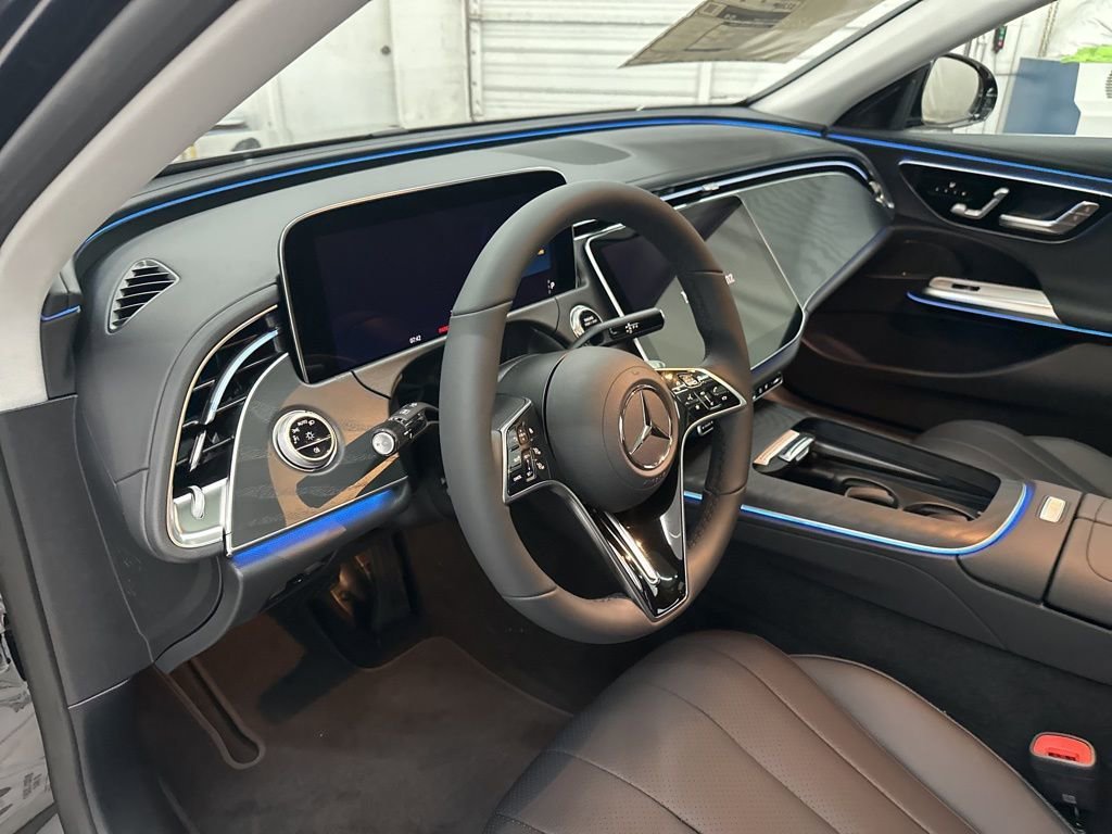2026 Mercedes-Benz E-Class E350 - Photo 42
