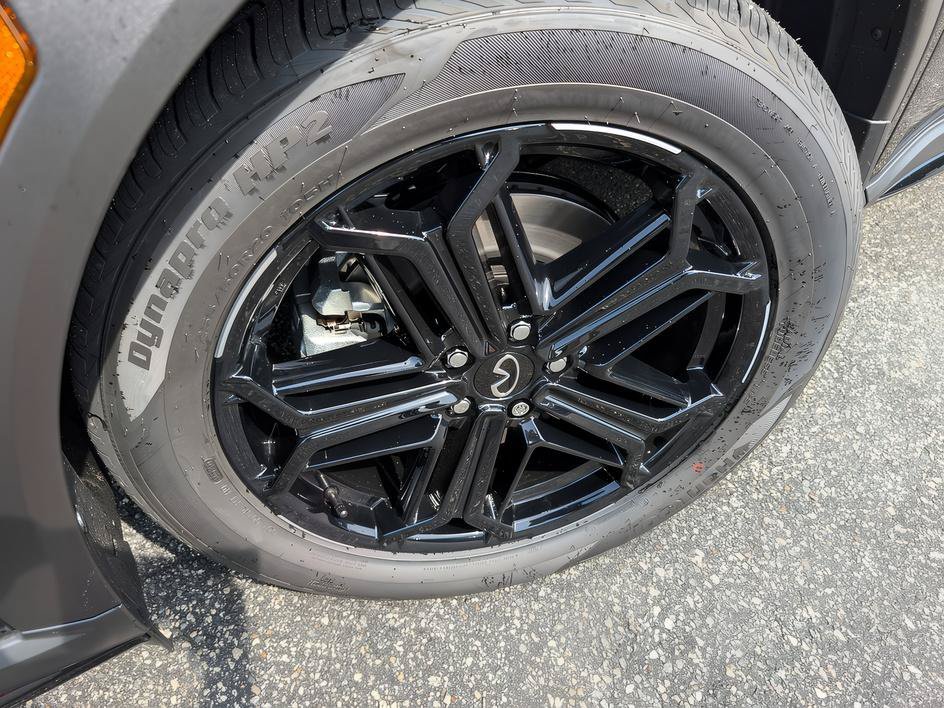 New 2027 Mineral Black INFINITI SPORT image 8