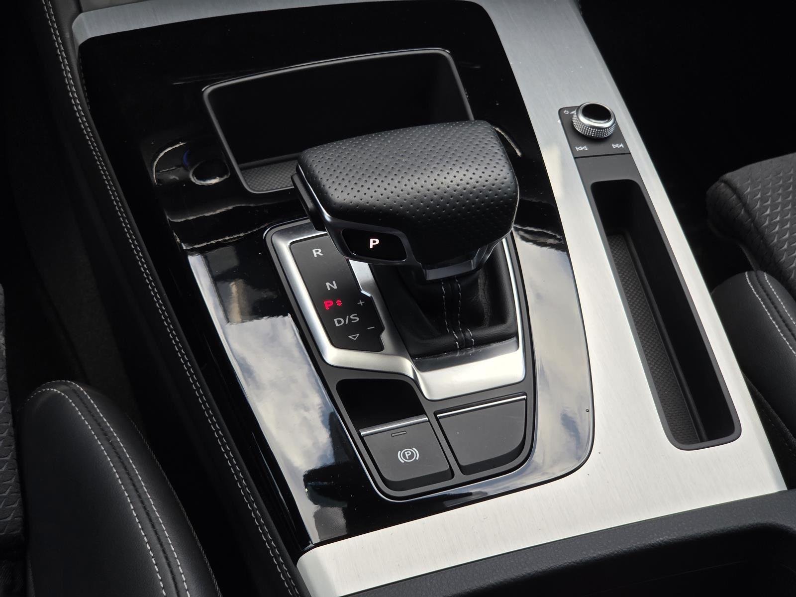 Used 2024 Glacier White Metallic Audi S line Prestige image 19