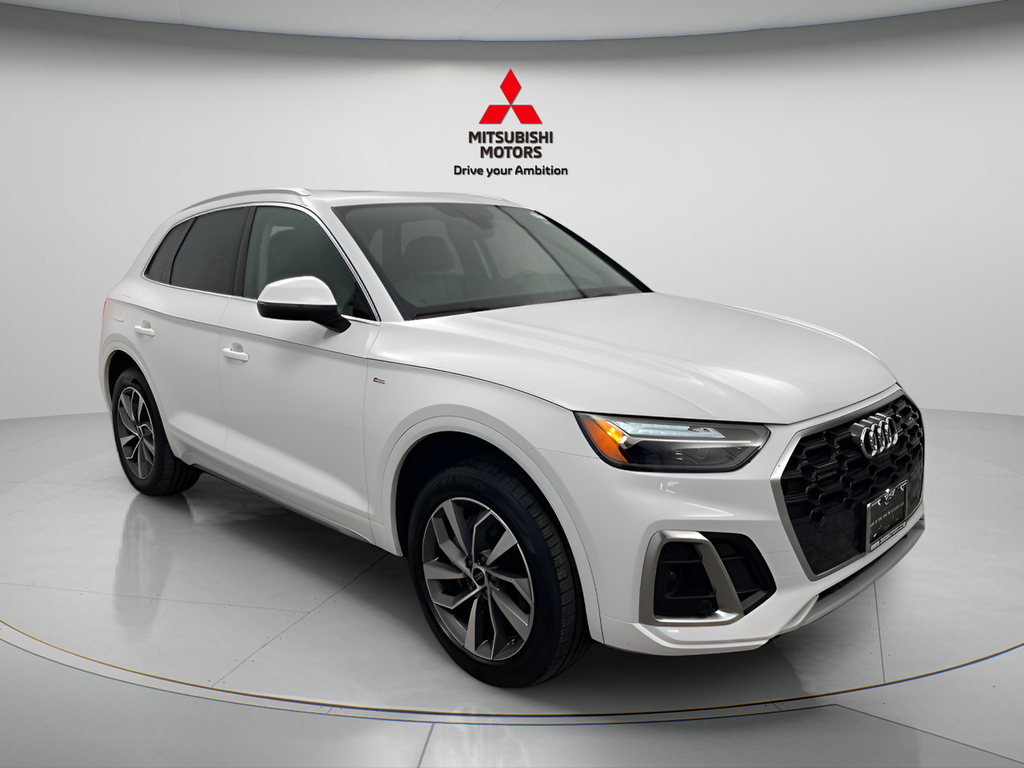 Used 2024 Glacier White Metallic Audi 45 S line Premium Plus image 2