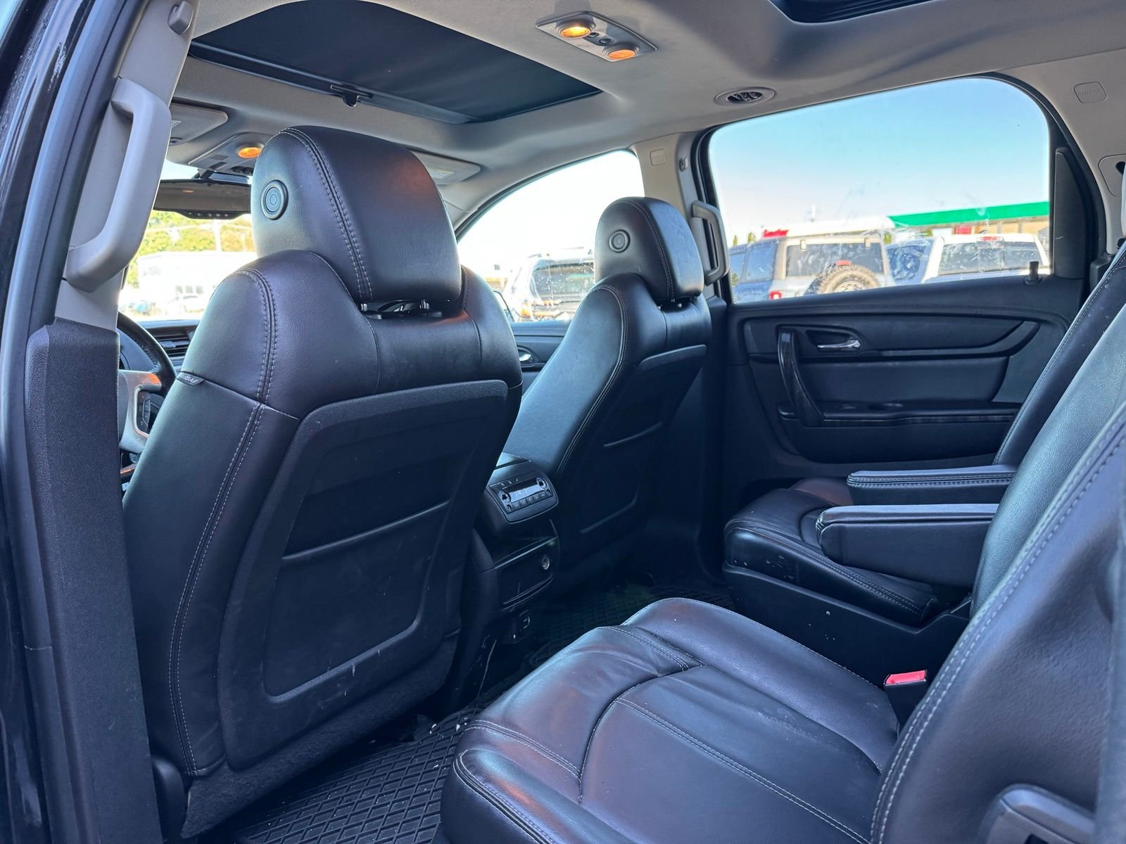 Used 2017 Ebony Twilight Metallic GMC Limited image 8