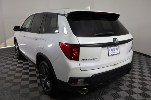 Used 2023 White Honda EX-L image 6
