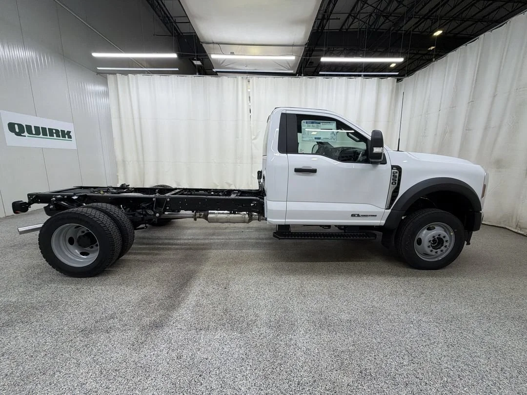 New 2026 Oxford White Ford F-550® XL image 5