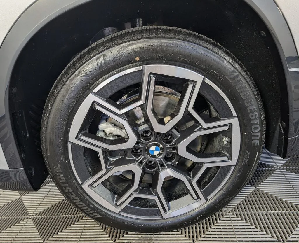 New 2026 Silver BMW xDrive28i image 10