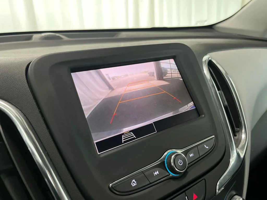 Used 2022 Gray Chevrolet LS image 12