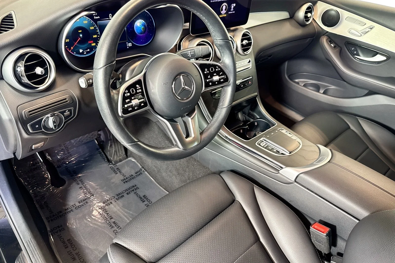 Used 2022 Black Mercedes-Benz GLC 300 image 9
