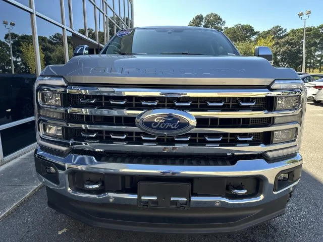 Used 2024 Silver Ford Lariat image 9