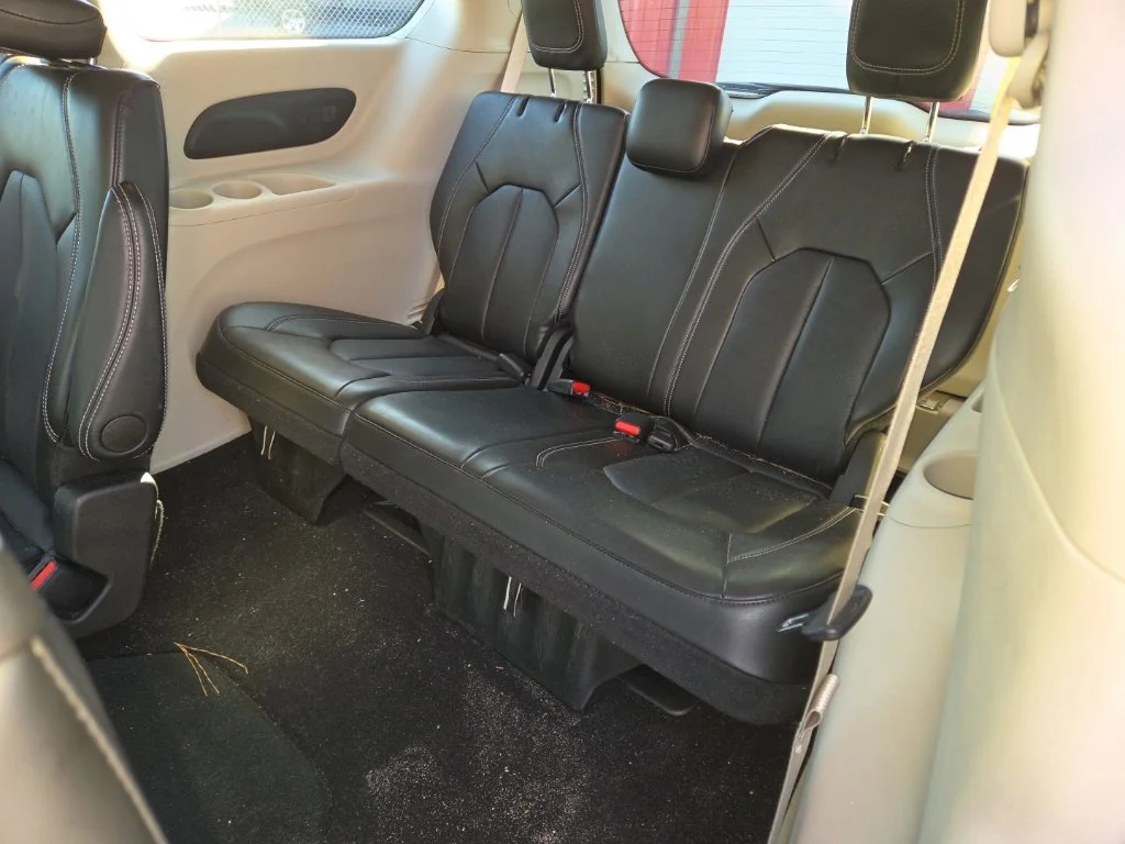 Used 2024 Black Chrysler Touring L image 25
