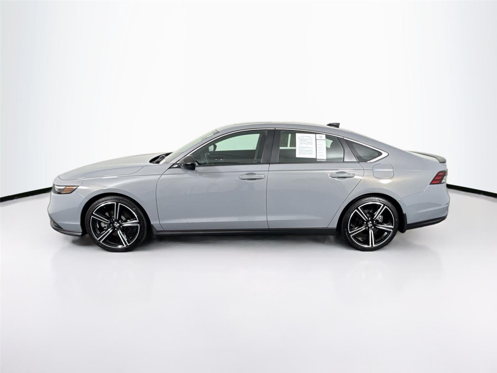 Used 2025 Urban Gray Pearl Honda Sport image 13