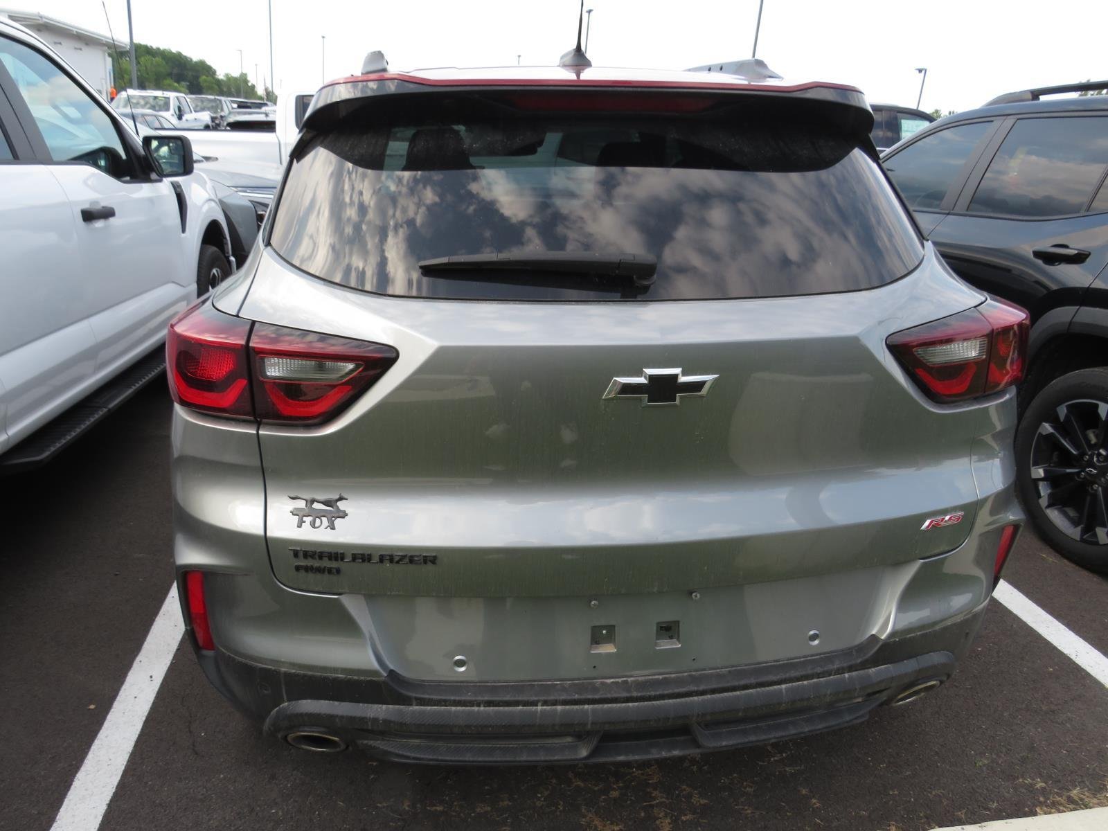 Used 2025 Sterling Gray Metallic Chevrolet RS image 13