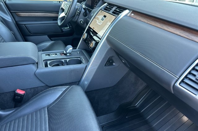 Certified Used 2025 Gray Land Rover Dynamic SE image 14
