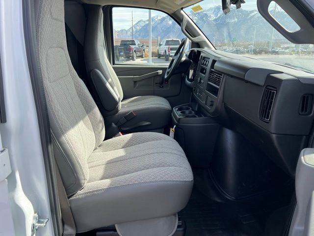 2025 Chevrolet Express Cargo Work Van - Photo 15