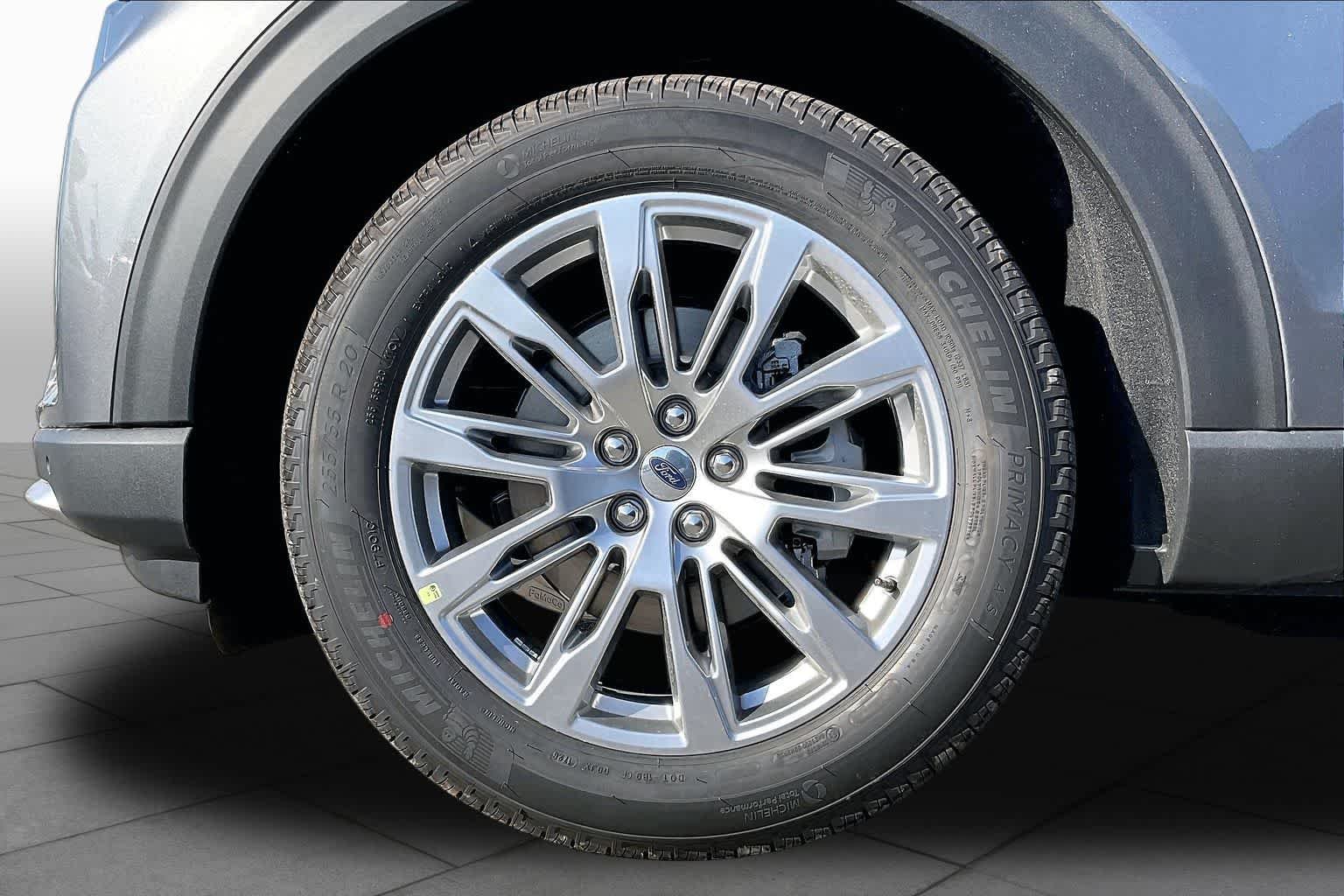 New 2026 Carbonized Gray Metallic Ford Platinum™ image 8