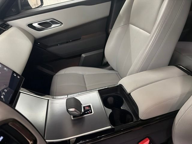 Certified Used 2024 Fuji White Land Rover Dynamic SE image 33