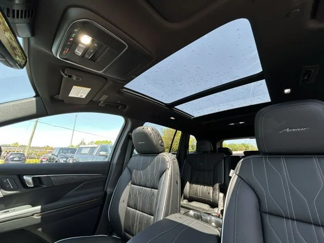 2026 Buick Enclave Avenir - Photo 37