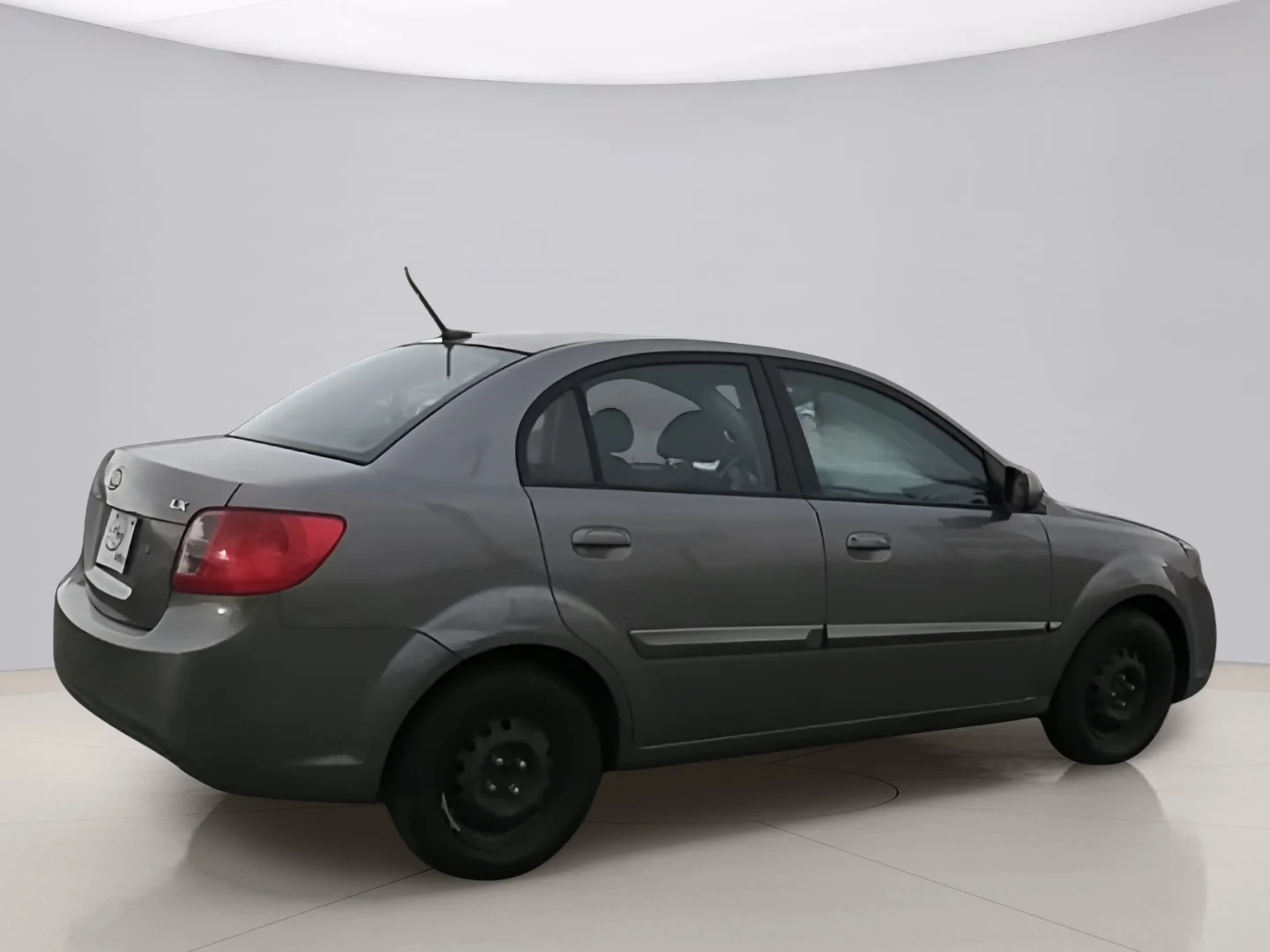 Used 2011 Gray Kia SEDAN 4D image 5